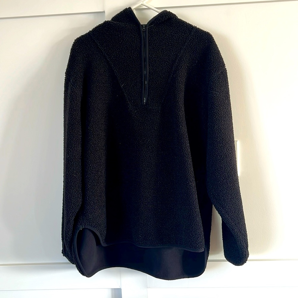 Cozy black top